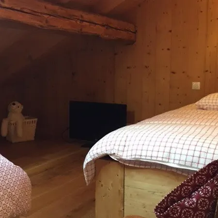 Grand A Pour 11 Personnes Avec Wifi *